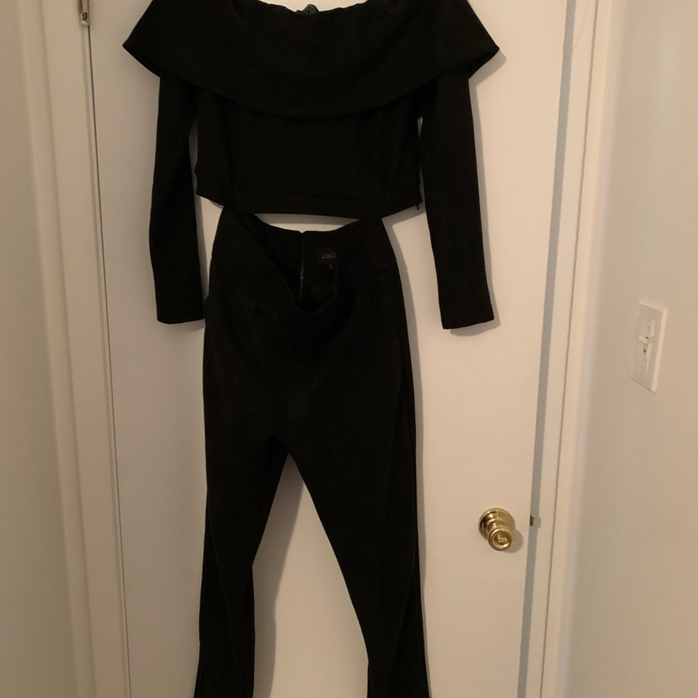 Top and bottom black set used once time